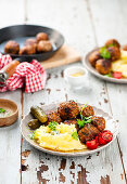 Pumpkin meatballs with mashed potatoes