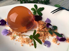 Raindrop dessert: Tea jelly with flowers
