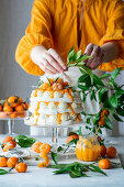 Clementine meringue cake with clementine quark
