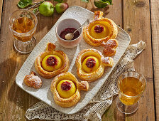 Puff pastry apples with cranberries and walnuts