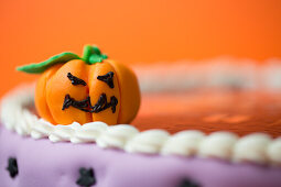 Edible mini pumpkin cake decoration