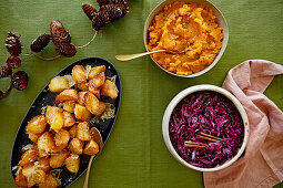 Trüffel-Bratkartoffeln, Karotten-Rüben-Mash, einfacher Rotkohl