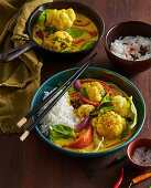 Cauliflower in turmeric sauce with rice