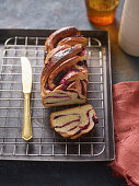 Babka mit Beeren