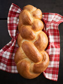 Yeast plait