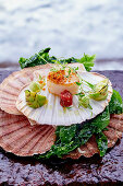 Scallops with avocado and paprika chutney