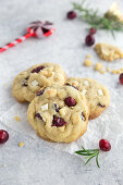 Cranberry-Cookies mit weißer Schokolade