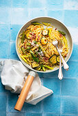 Spaghetti with green asparagus and courgette