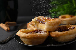 Pasteis de Nata - Portugiesische Puddingtörtchen