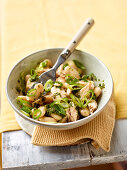 Tuna salad with white beans