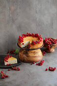 Cheesecake with redcurrants