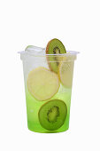 Kiwi lemonade with lemon slices