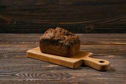 Walnut box cake