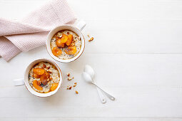 Oatmeal with fresh apricots and nuts