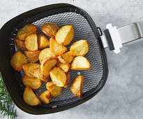 Crispy fried potatoes from the hot air fryer