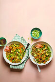 Sesam-Tofu-Bowl mit Quinoa und Gemüse