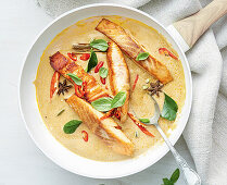 Massaman-Lachs-Curry mit Jasminreis