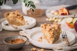 Vegan apple crumble cake