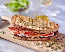 Grilled sandwich with bacon and cream cheese