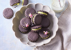 Chocolate matcha sandwich biscuits