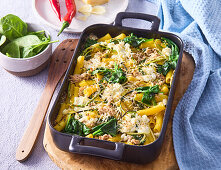 Penne casserole with tuna, spinach and parmesan