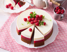 Raspberry cheesecake with white chocolate