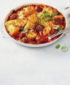 Garlic bread casserole with meatballs