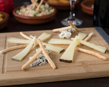 Cheese tapas with grissini