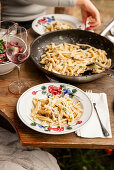 Pasta with mushrooms and herbs