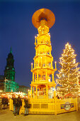 Dresdner Striezelmarkt, Pyramide, Erzgebirge Dresden, Sachsen, Deutschland