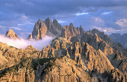 Blick auf Monte Campedelle, Dolomiten, Südtirol, Italien