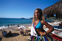 Bikiniverkaeuferin, Praia Joao Fernando Rio de Janeiro, Brasilien