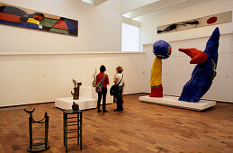 Skulptur von Miro, Museum mit den Werken von Miró, Fundació Joan Miró, Montjuic, Barcelona, Katelonien, Spanien