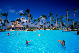 Spaß im Pool, Gran Paradise Resort in Bavaro, Dominican Republic, Antillen, Karibik