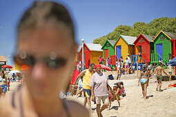 Umkleidekabinen auf St. James Strand, Westkap, Südafrika