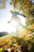 Young woman Nordic Walking, Nordic Walking, Herbst, Young Woman, Nordic Walking, Voralpenland, Germany, Junge Frau, Nordic Walking, Herbst, Voralpenland Oberambach am Starnberger See, 2005