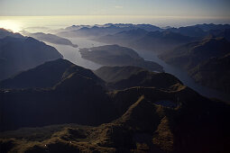 Luftaufnahme des Dusky Sound Fjords, Fiordland Nationalpark, Westküste, Südinsel, Neuseeland, Ozeanien