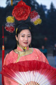 Chinesin in traditioneller Kleidung, Peking China