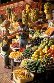 Obst und Gemüse Markt, Mercado dos Layvradores, Funchal, Madeira, Portugal