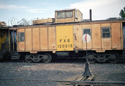 Zug in Bahnhof, Chihuahua, Mexiko