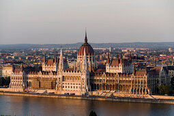 Parliament and Danube river, View over the Danube river to the Parliament, Pest, Budapest, Hungary