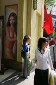 Dessous Shop, Huaihai Xilu, window display, window decoration, window dressing, store, pedestrain, arcade, shopping mall, sex, chinese flag, lingerie