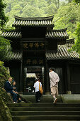 Hong Chun Ping Kloster, Emei Shan,Hong Chun Ping Tempel,Pilger, Berge Emei Shan, Provinz Sichuan, China, Asien, Weltkulturerbe, UNESCO