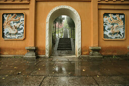 Entrance gate of the nunnery Huangting, Heng Shan South, Hunan province, China, Asia
