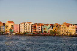 Häuserfront von Willemstad, Punda, Curacao, ABC-Inseln, Niederländische Antillen, Karibik