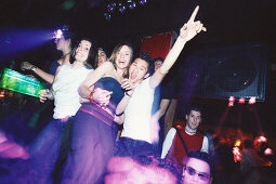 Junge Leute, Teenager in Diskothek Les Bains Douche, Feiern, Tanzen, Nachtleben, Paris, Frankreich