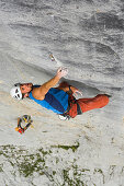 Freeclimber an Felsformation, Rätikon, Graubünden, Schweiz