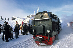 Brockenbahn im Schnee, Brockenbahn, Schmalspurbahn, Brocken, Gipfel, Schnee, Harz, Schierke, Dampfzug, Dampflokomotive, Bahnhof, Station, Sachsen-Anhalt