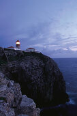 Leuchtturm auf Felsklippen, Cabo de Sao Vicente, Algarve, Portugal