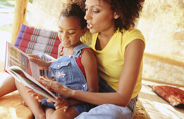 n, African-American, Afro American, Afro-American, At home, Book, Books, Child, Childhood, Children
